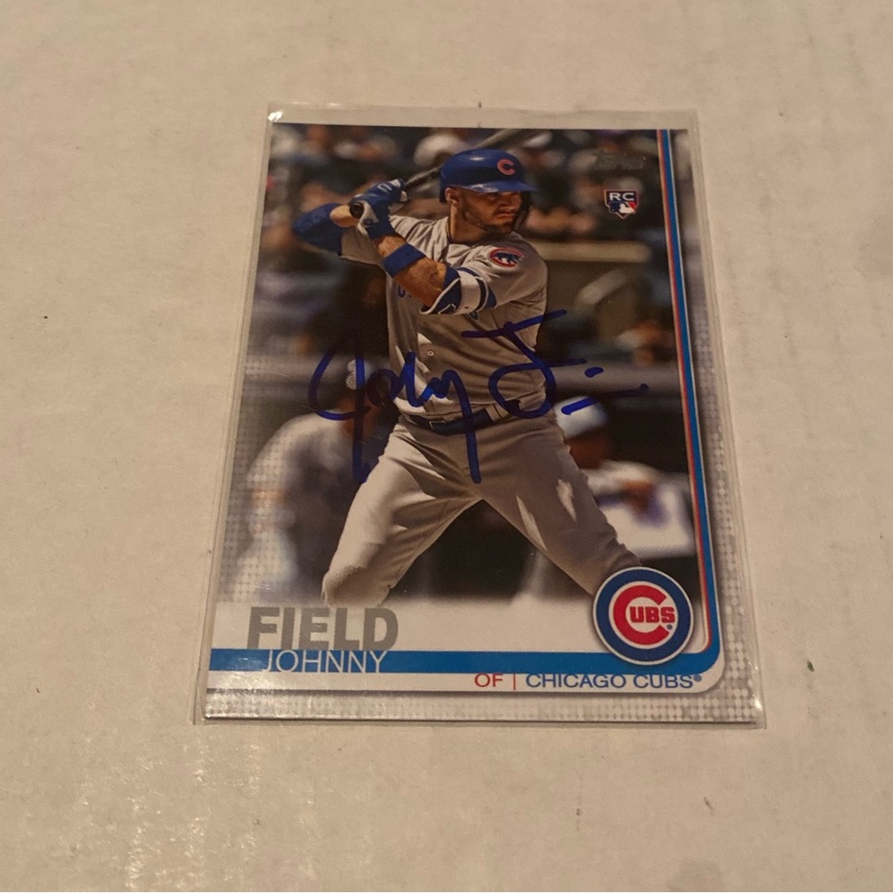 2019 Topps Series 2 signed Johnny Field